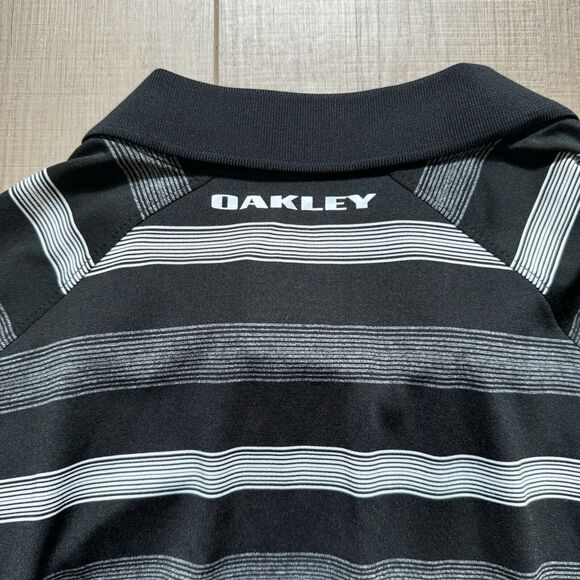 Oakley Other - MINT Oakley Men’s M Hydrolix Performance Black White Striped Casual Polo Shirt